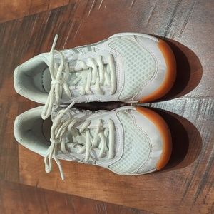 Women's Mizuno Volleyball shoes
